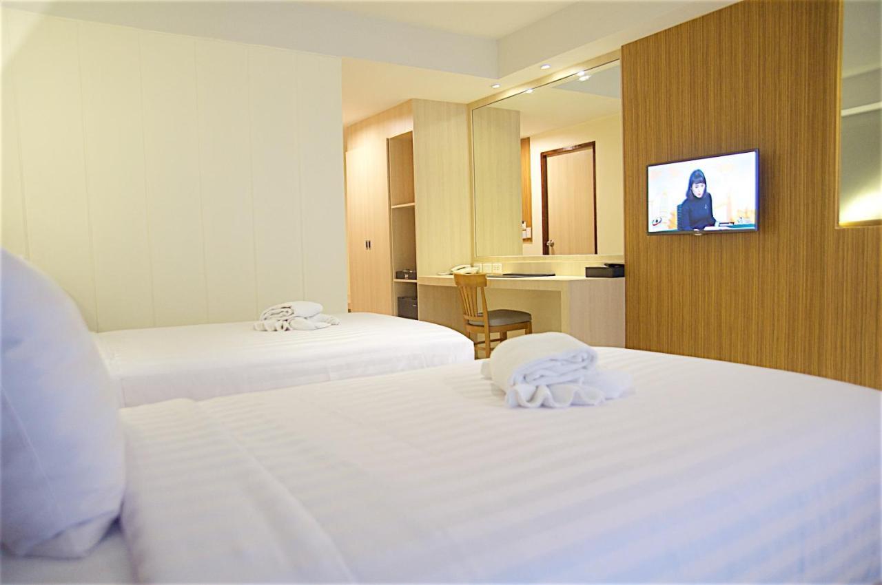 Jolly Suites & Spa Thapra Bangkok Extérieur photo